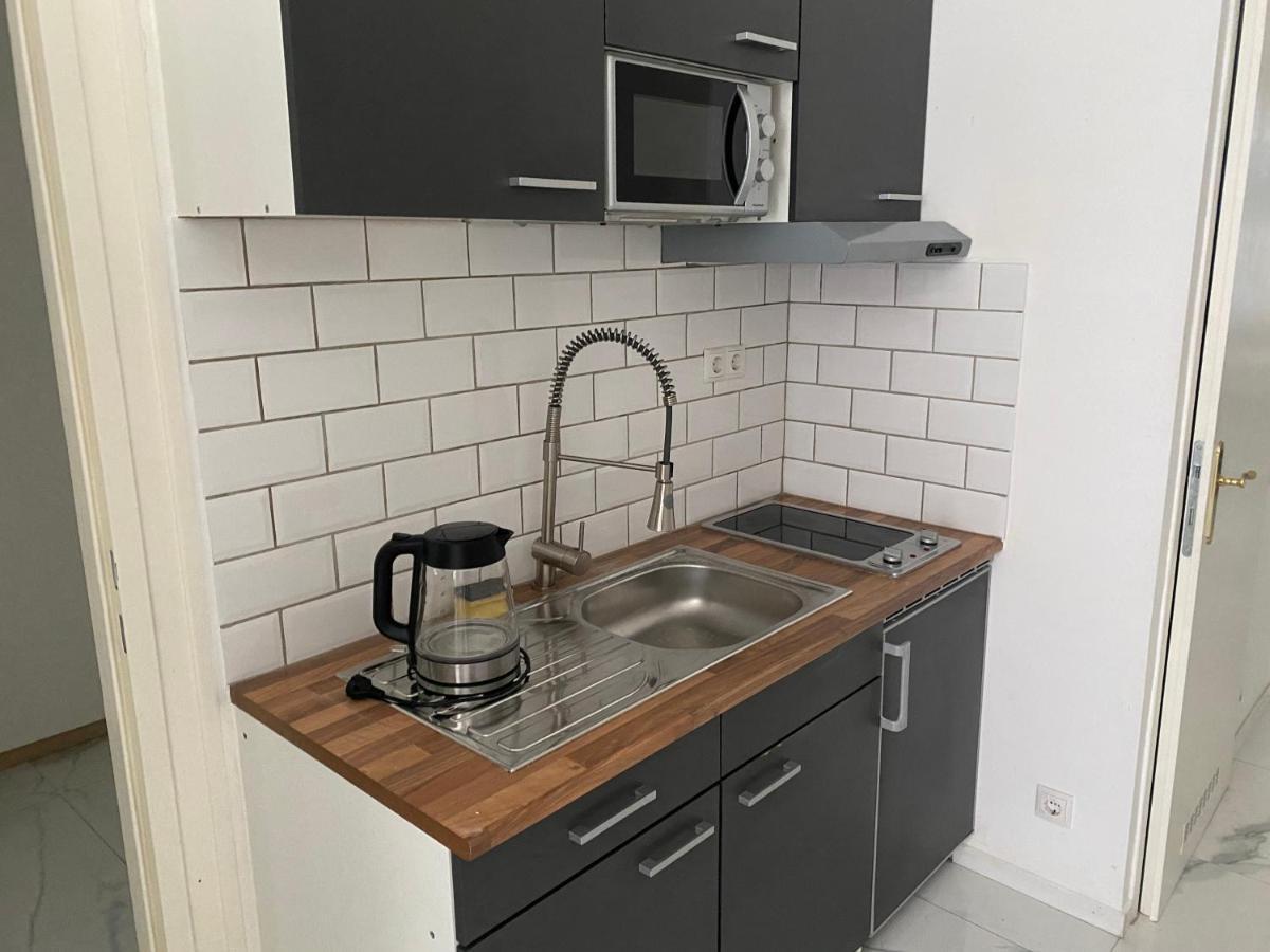 Cool City Center Apt. @ Metro And Shopping Street Βιέννη Εξωτερικό φωτογραφία